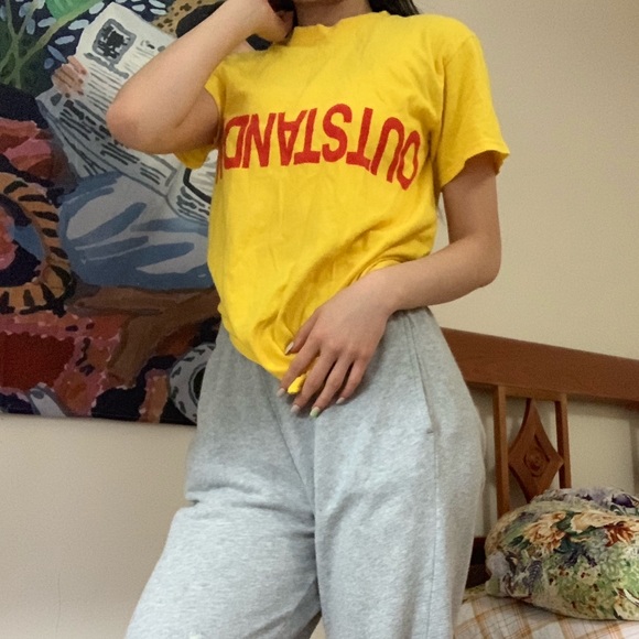 UO t-shirt - Picture 1 of 2